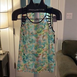 Women’s tank top. Floral, size large.